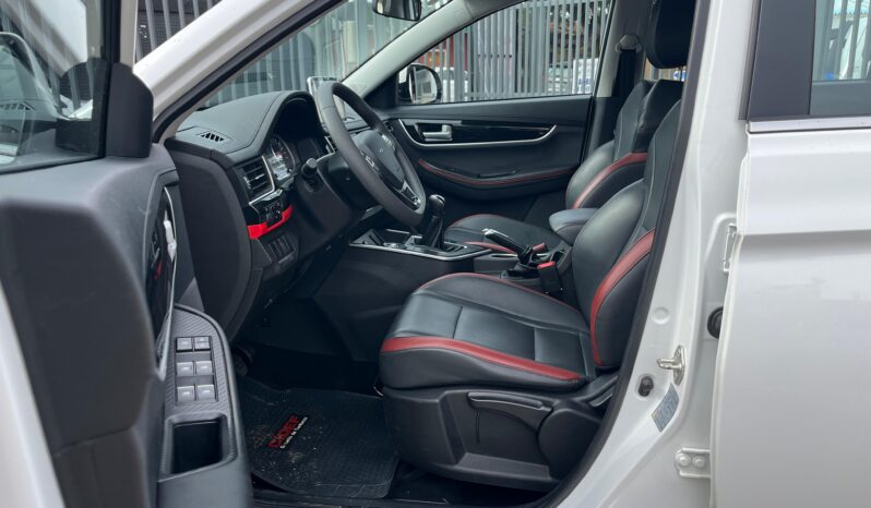 
								Dongfeng T5L 1.8 MT 2024 completo									